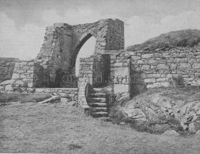 THE CASTLE ON GROSNEZ POINT: A RUIN WITHOUT A RECORD THE CASTLE ON GROSNEZ POINT: A RUIN WITHOUT A RECORD