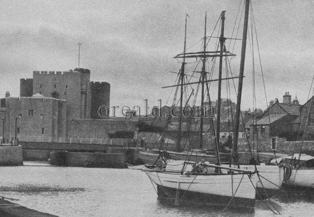 CASTLE RUSHEN, ISLE OF MAN, WHICH THE GHOST OF A GIANT IS SAID TO HAUNT CASTLE RUSHEN, ISLE OF MAN, WHICH THE GHOST OF A GIANT IS SAID TO HAUNT