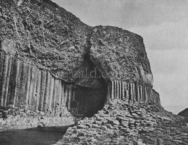 THE WONDER OF FINGAL'S CAVE ON THE ISLET OF STAFFA THE WONDER OF FINGAL'S CAVE ON THE ISLET OF STAFFA