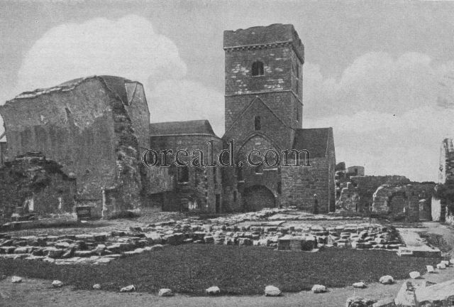 RUINED ABBEY OF S. COLUMBA ON THE ISLE OF INCHCOLM RUINED ABBEY OF S. COLUMBA ON THE ISLE OF INCHCOLM