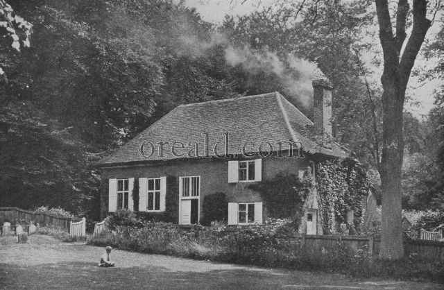 QUAKER MEETING HOUSE AT JORDANS, BUCKINGHAMSHIRE, WHERE WILLIAM PENN IS BURIED QUAKER MEETING HOUSE AT JORDANS, BUCKINGHAMSHIRE, WHERE WILLIAM PENN IS BURIED