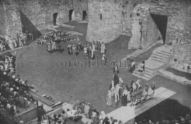 WELSH HISTORY RE-CREATED IN THE NOBLE SETTING OF HARLECH WELSH HISTORY RE-CREATED IN THE NOBLE SETTING OF HARLECH