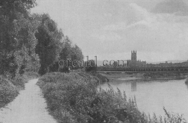 RIVER SEVERN SWEEPS ROUND TO FLOW BY THE ANCIENT CITY OF GLOUCESTER RIVER SEVERN SWEEPS ROUND TO FLOW BY THE ANCIENT CITY OF GLOUCESTER