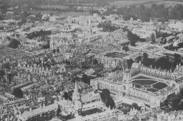 THE DREAMING SPIRES OF OXFORD AS ONLY THE AEROPLANE CAN SEE THEM THE DREAMING SPIRES OF OXFORD AS ONLY THE AEROPLANE CAN SEE THEM