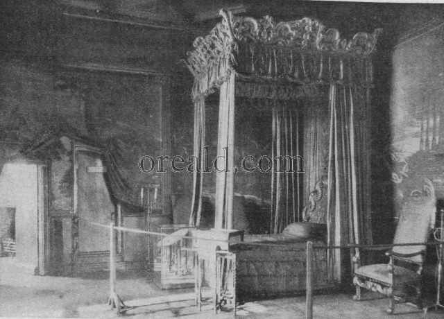 BEDROOM OF MARY, QUEEN OF SCOTS, AT HOLYROOD BEDROOM OF MARY, QUEEN OF SCOTS, AT HOLYROOD
