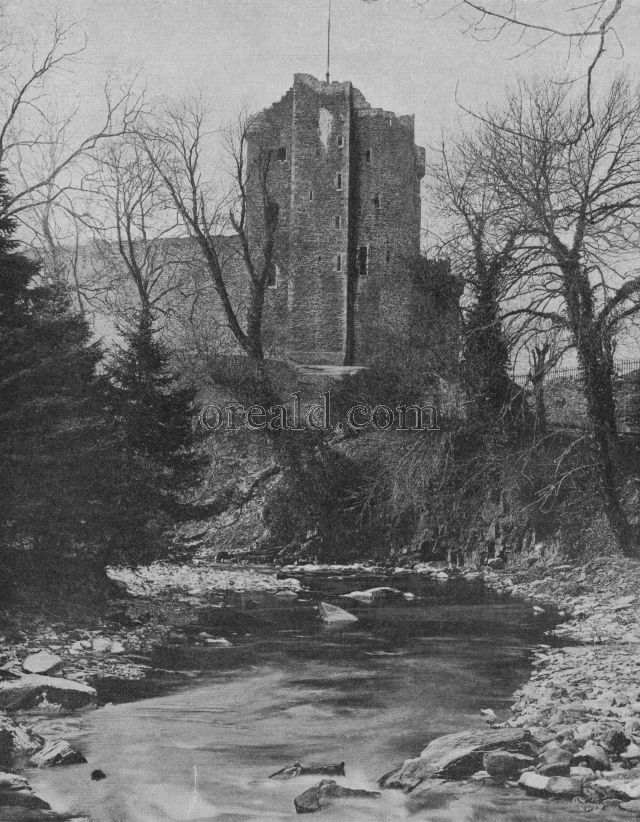 Where the rocky stream of Ardoch winds by the Walls of Doune Where the rocky stream of Ardoch winds by the Walls of Doune