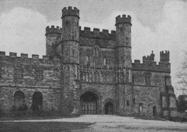 FOURTEENTH CENTURY GATE-HOUSE OF BATTLE ABBEY FOURTEENTH CENTURY GATE-HOUSE OF BATTLE ABBEY