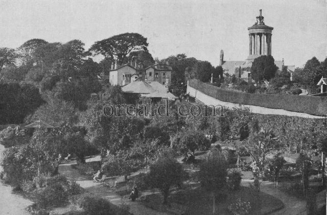THE GRECIAN MONUMENT TO ROBERT BURNS ABOVE THE BANKS O' DOON AT ALLOWAY THE GRECIAN MONUMENT TO ROBERT BURNS ABOVE THE BANKS O' DOON AT ALLOWAY