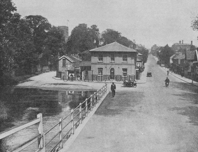 Holywell, St. Albans: Scene of Victory of Warwick the King-Maker Holywell, St. Albans: Scene of Victory of Warwick the King-Maker